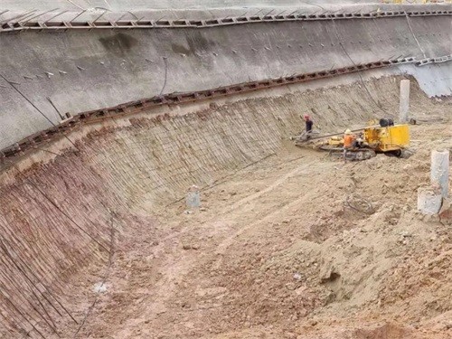 南明基坑边坡加固